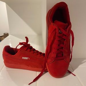 Red on red puma sneakers smash v2